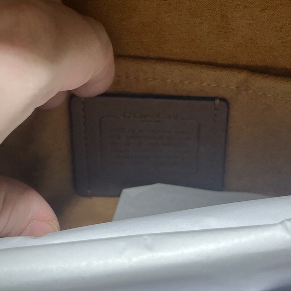 Coach Black Leather Shoulder Bag with Gold Chain - Picture 4 of 10